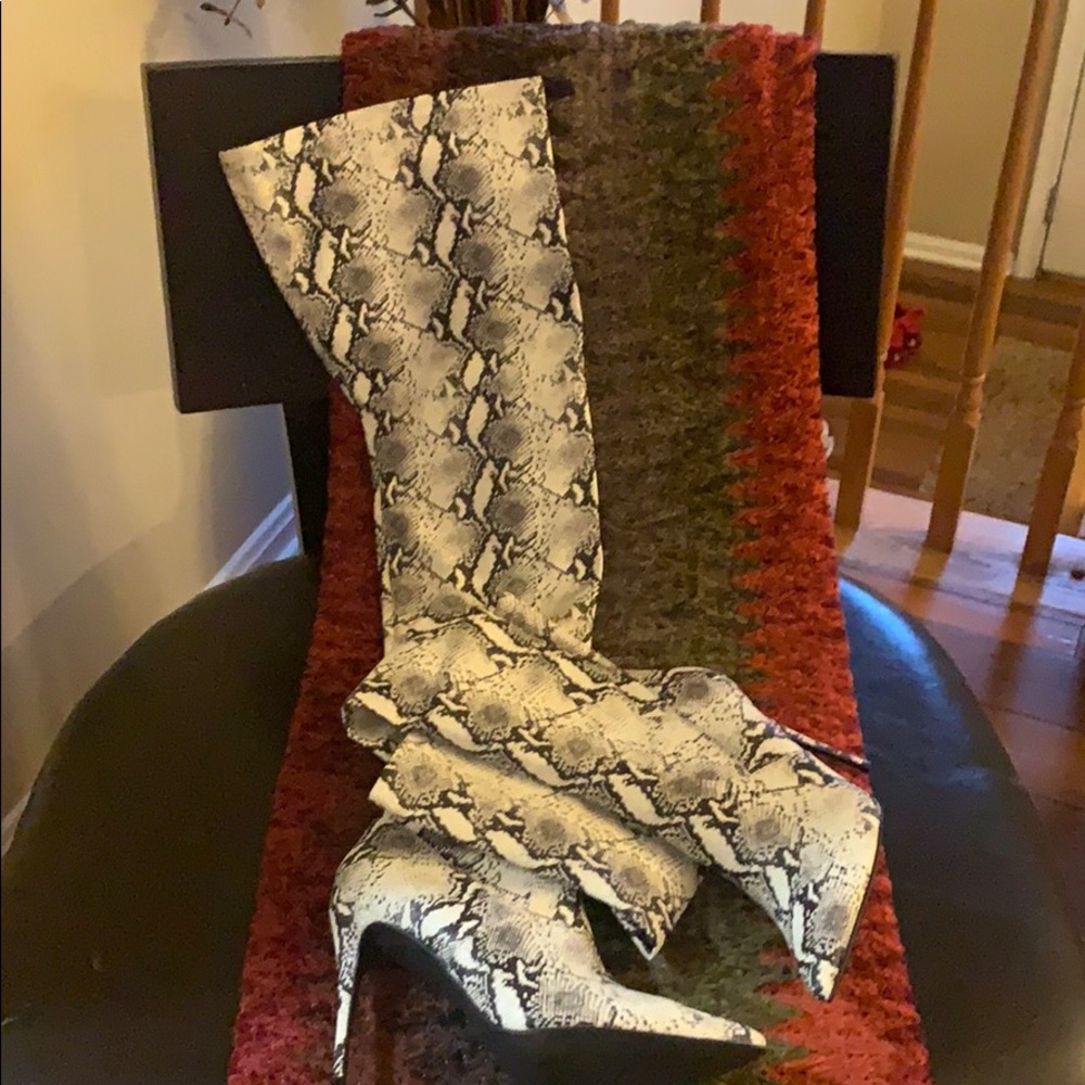 Steve Madden Thigh high boots
